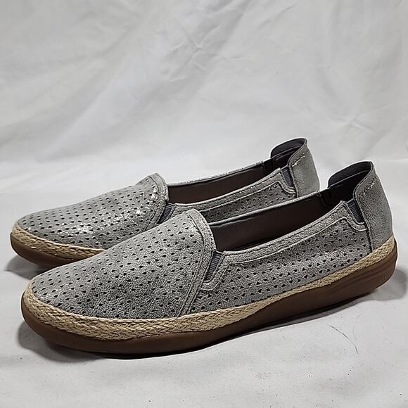 🐽CLARKS🐽 STYLE ELAINA RUBY PERFORATED ESPADRIL SLIP-ON LOAFERS LADIES 11 NWOB - Picture 1 of 16